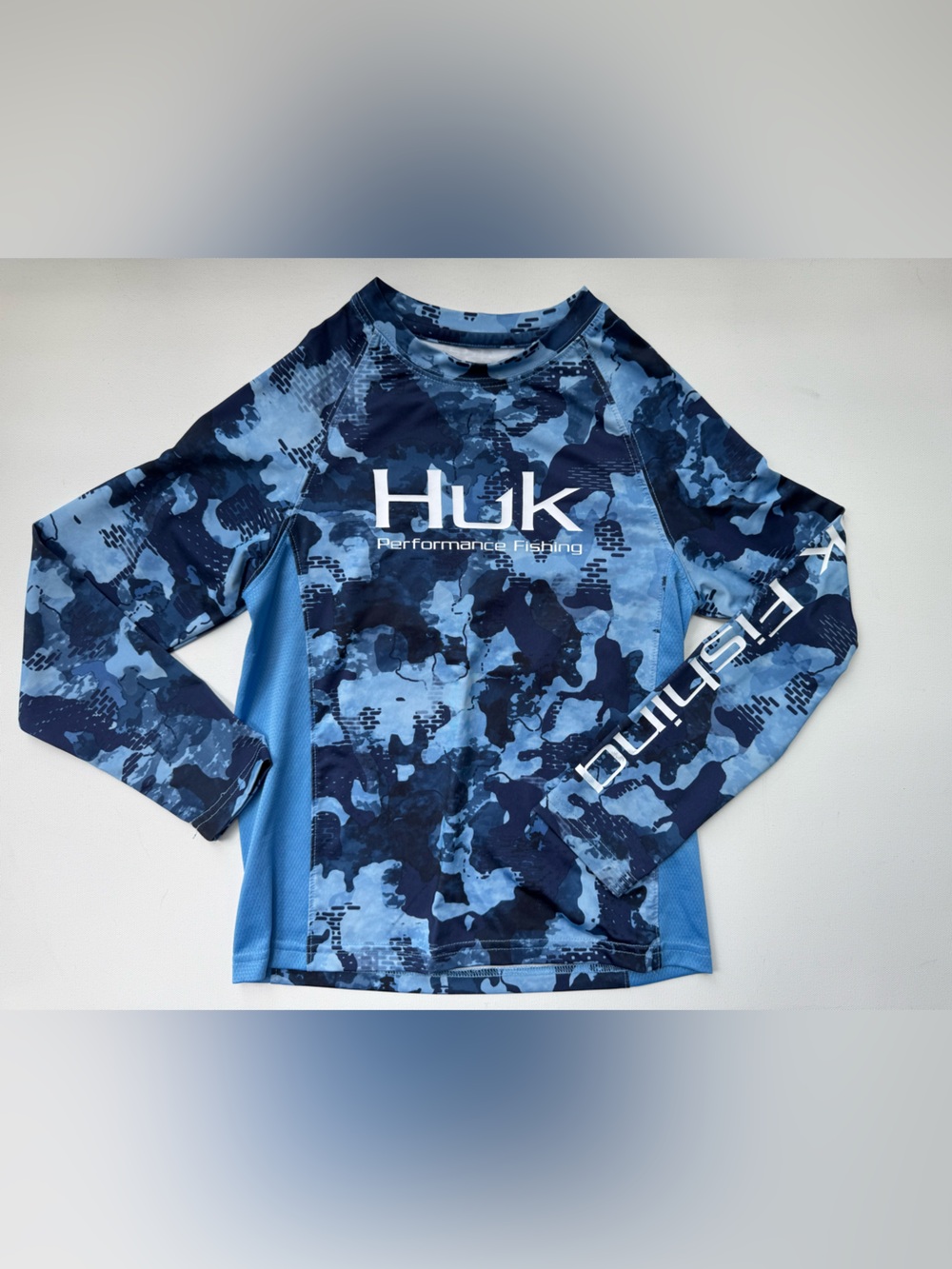Huk Kids Performance Fishing Sun Shirt UPF 50+ Youth Small